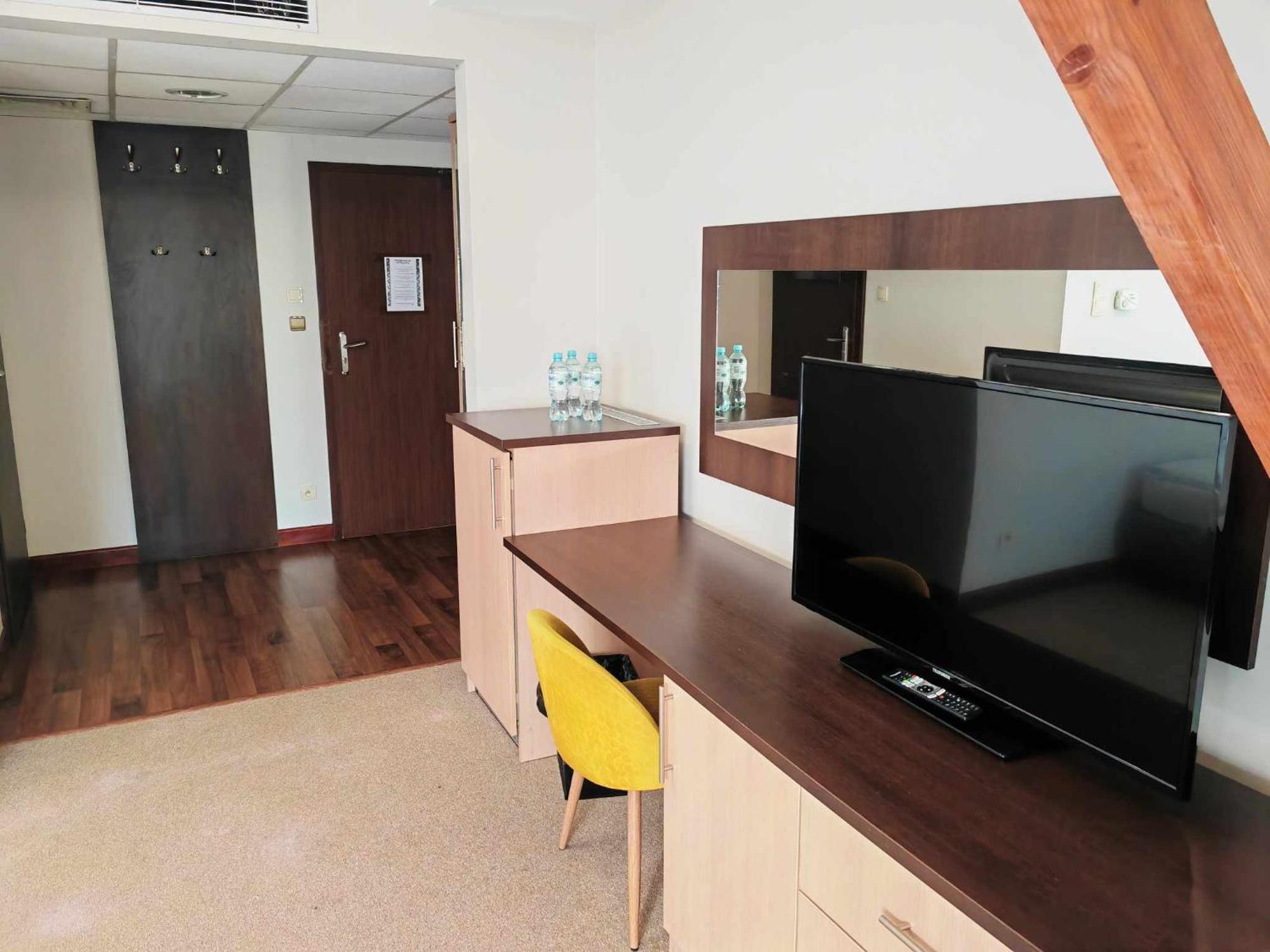 Maka I Magia Obiady Domowe Hotel Zambrow Exterior foto